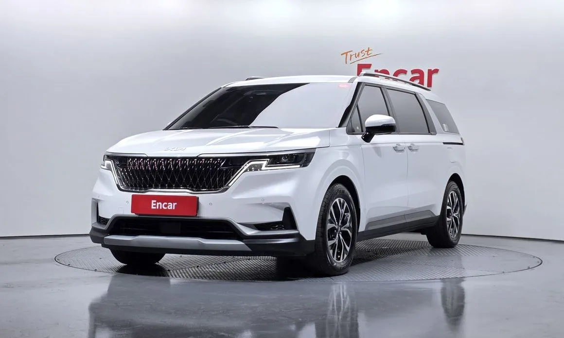 Kia Carnival — фото 1