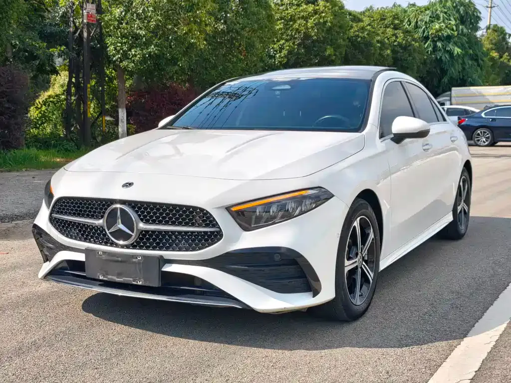 Mercedes-Benz A-Class — фото 1