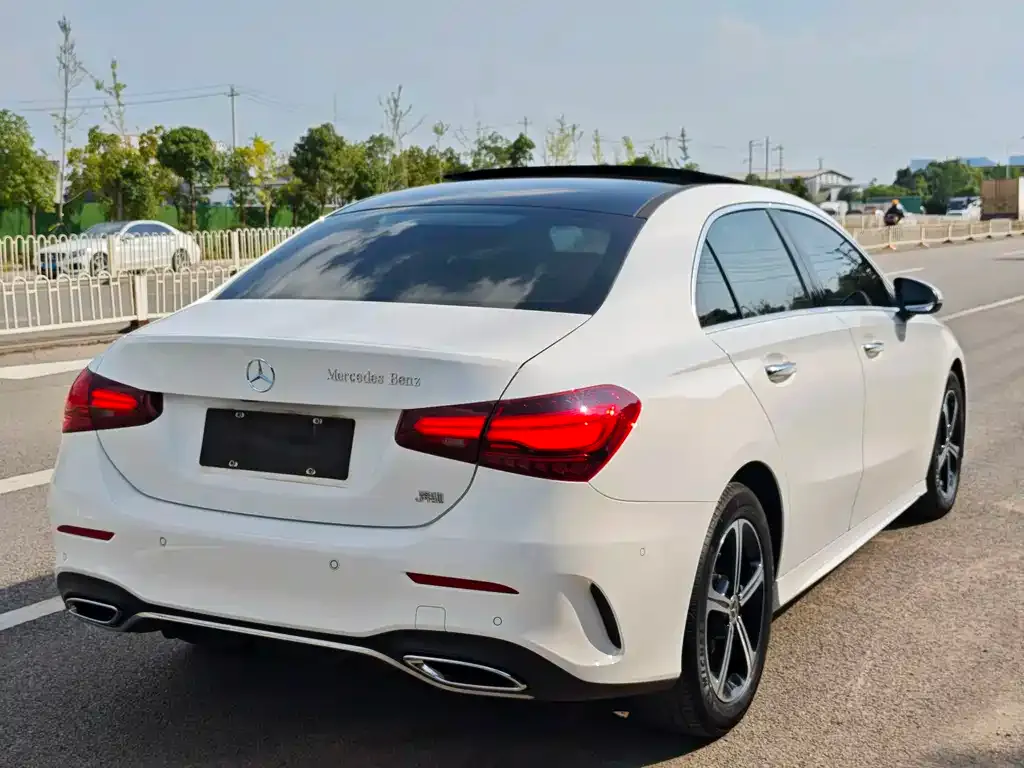 Mercedes-Benz A-Class — фото 3