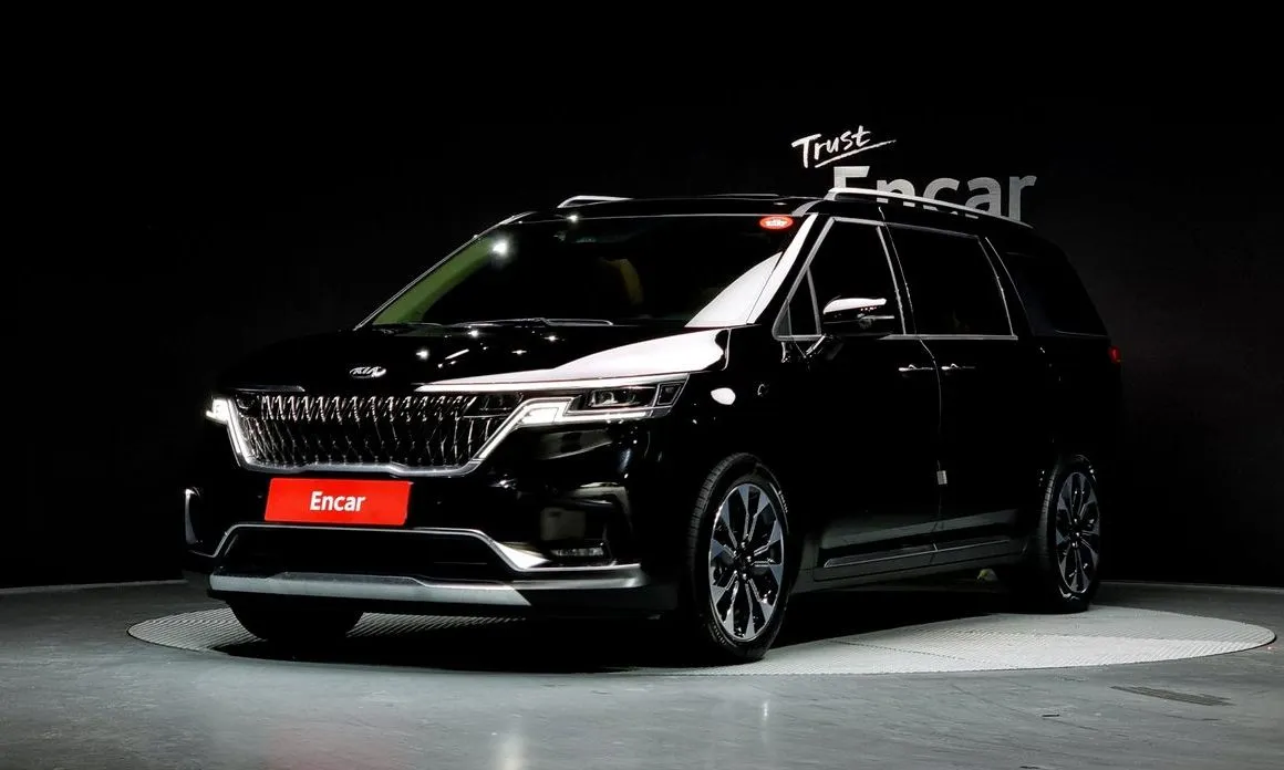 Kia Carnival — фото 1