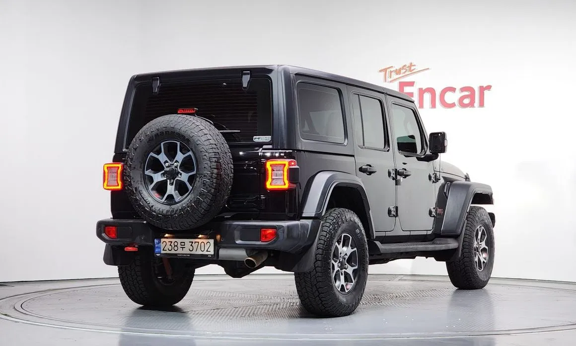 Jeep Wrangler — фото 2