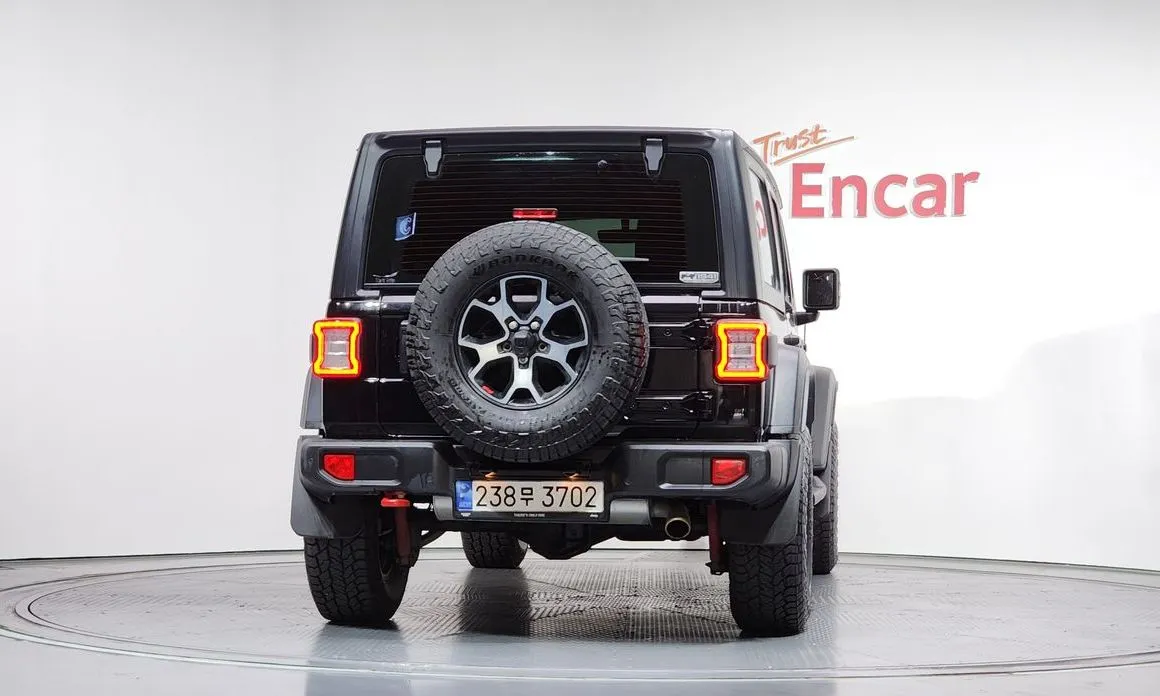 Jeep Wrangler — фото 3