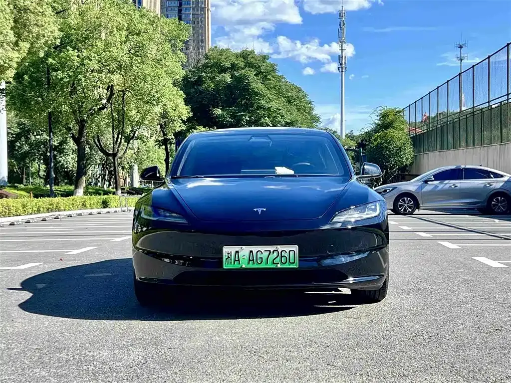 Tesla Model 3 — фото 6