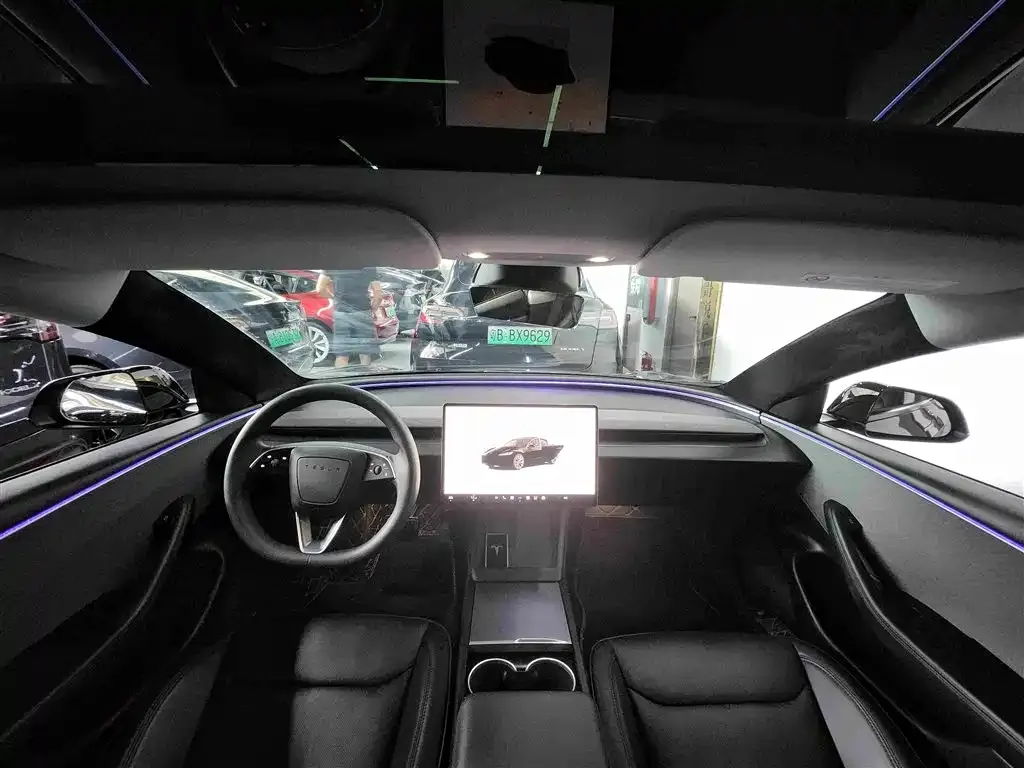 Tesla Model 3 — фото 3