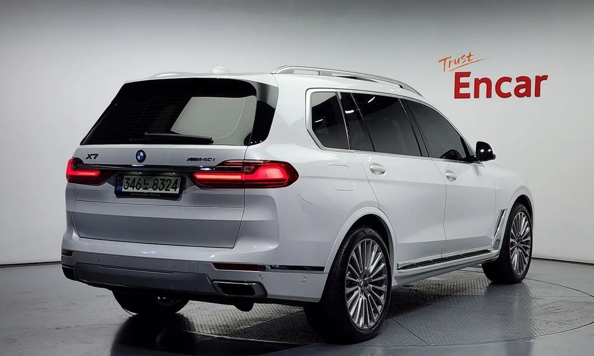 BMW X7 — фото 2