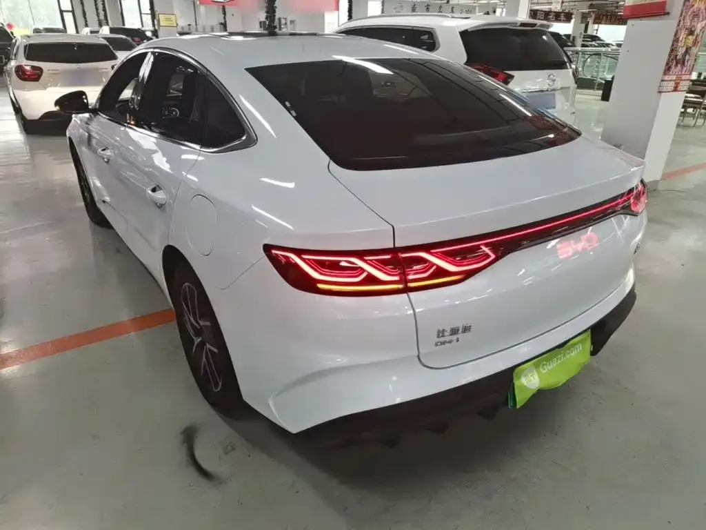 BYD Qin L — фото 9