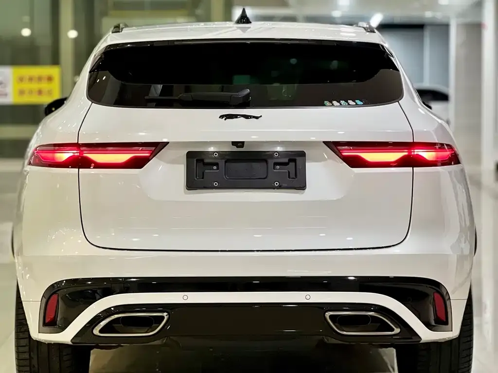 Jaguar F-PACE — фото 4