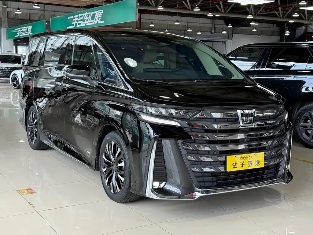 Toyota Vellfire — фото 9