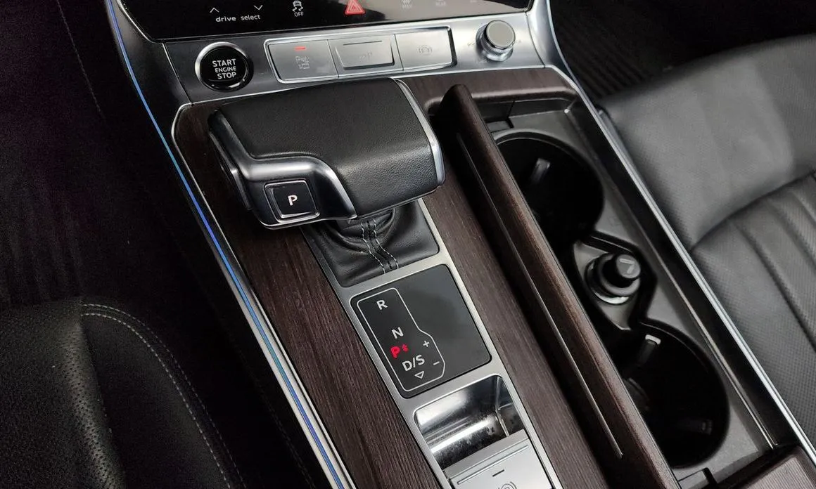 Audi A6 — фото 8
