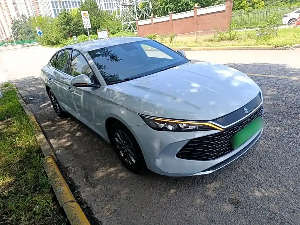 BYD Qin L — фото 10