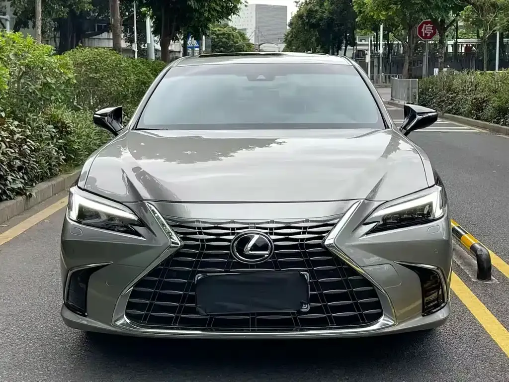 Lexus ES — фото 2