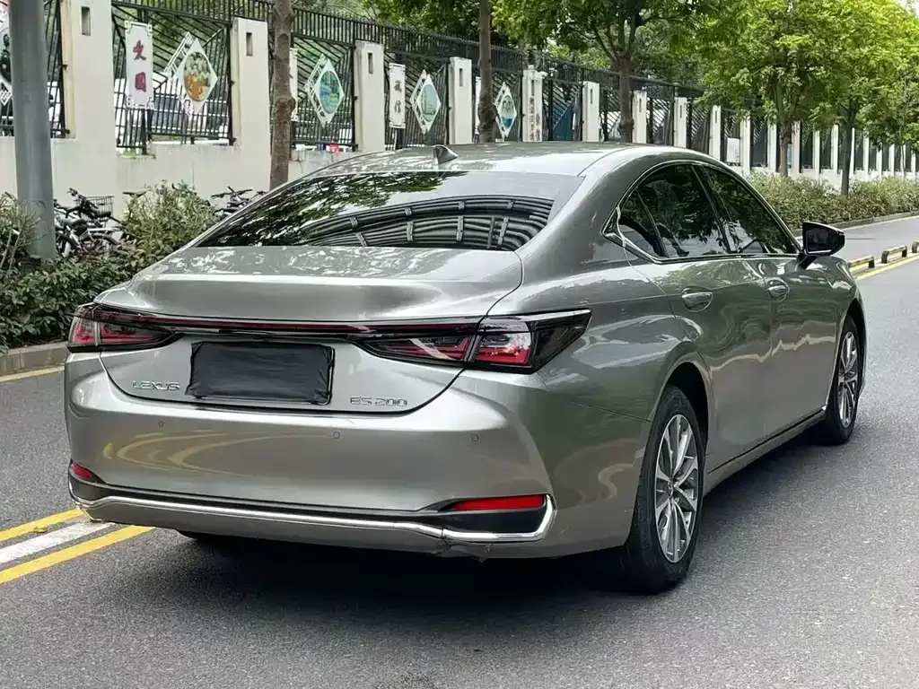 Lexus ES — фото 6