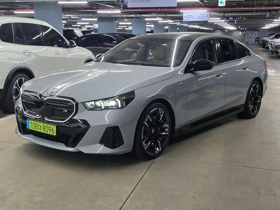 BMW i5 — фото 1