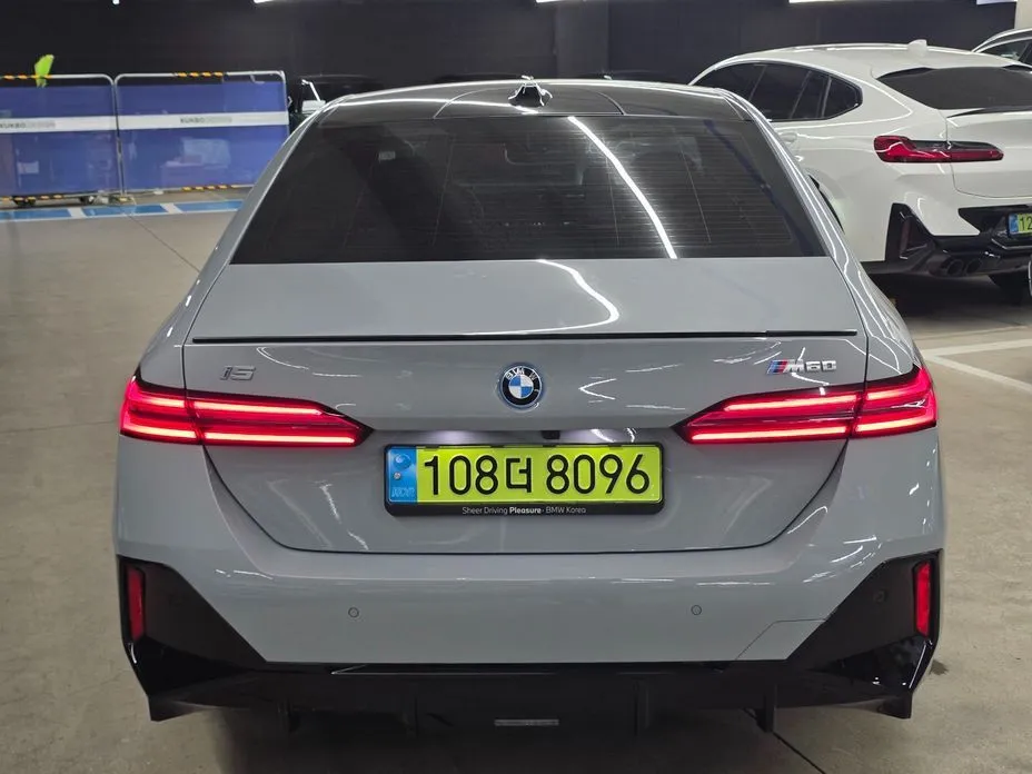 BMW i5 — фото 10