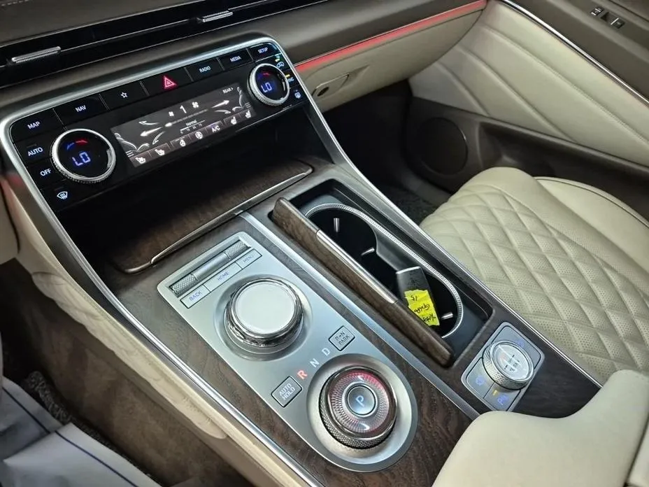 Genesis GV80 — фото 10
