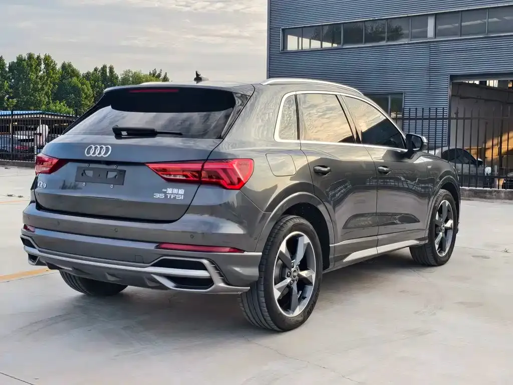 Audi Q3 — фото 4