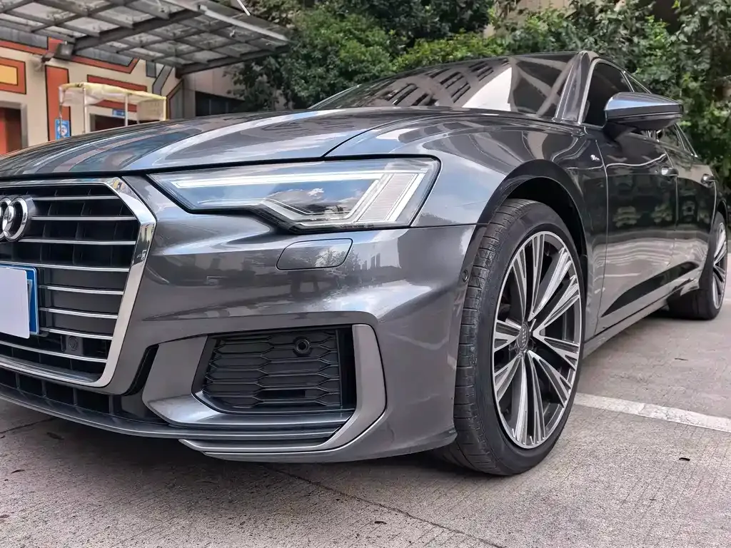Audi A6L — фото 9