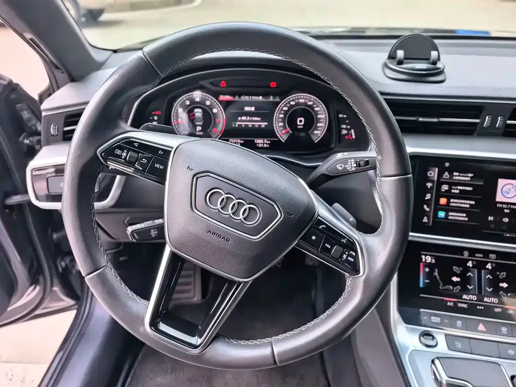 Audi A6L — фото 5