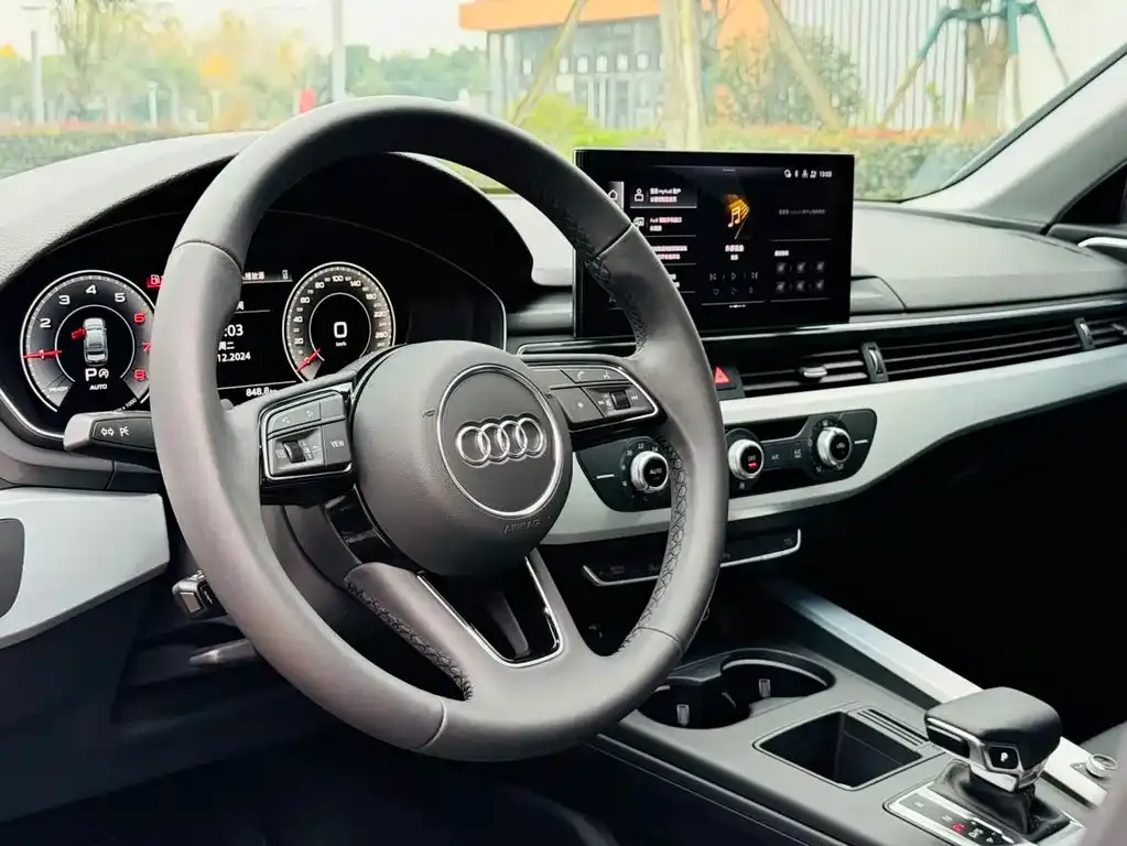 Audi A4L — фото 3