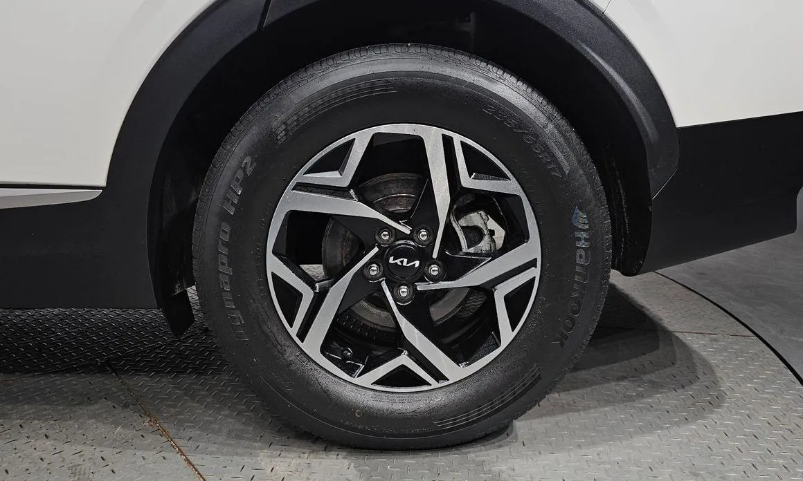 Kia Sportage — фото 10