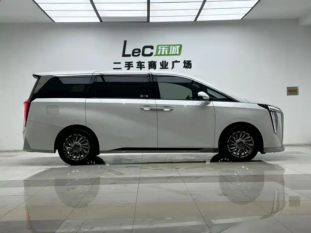 GAC Motor Trumpchi M8 — фото 5
