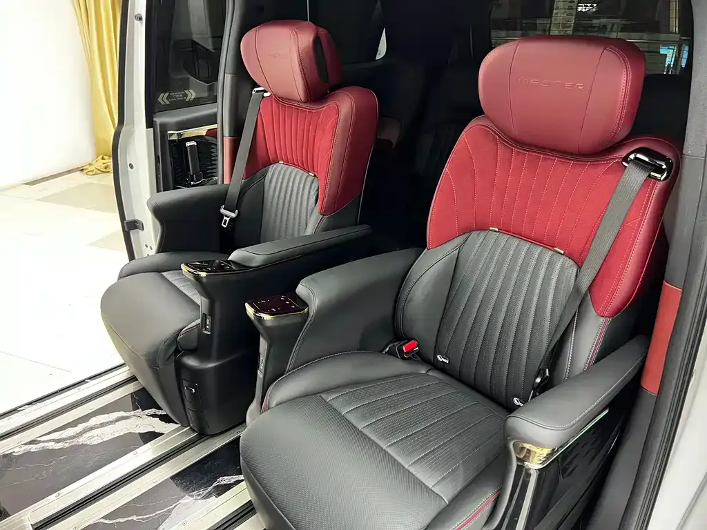 GAC Motor Trumpchi M8 — фото 10