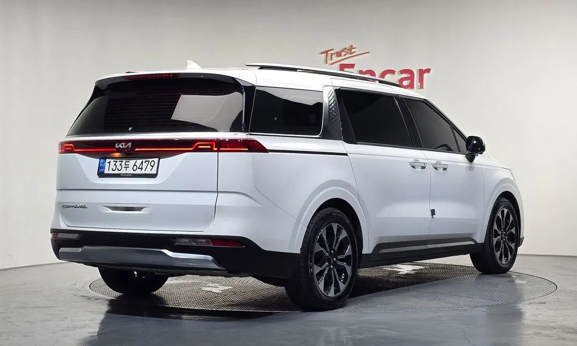 Kia Carnival — фото 10