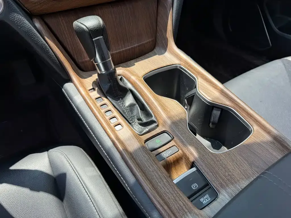 Honda Accord — фото 4