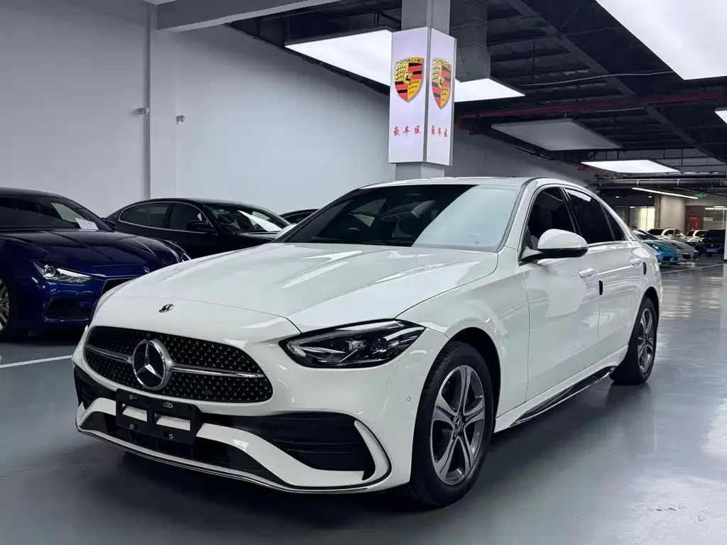 Mercedes-Benz C-Class — фото 1