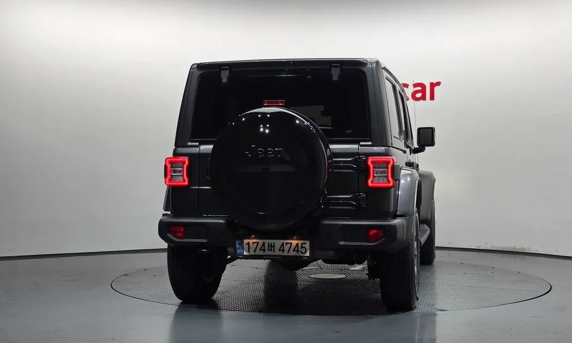 Jeep Wrangler — фото 6