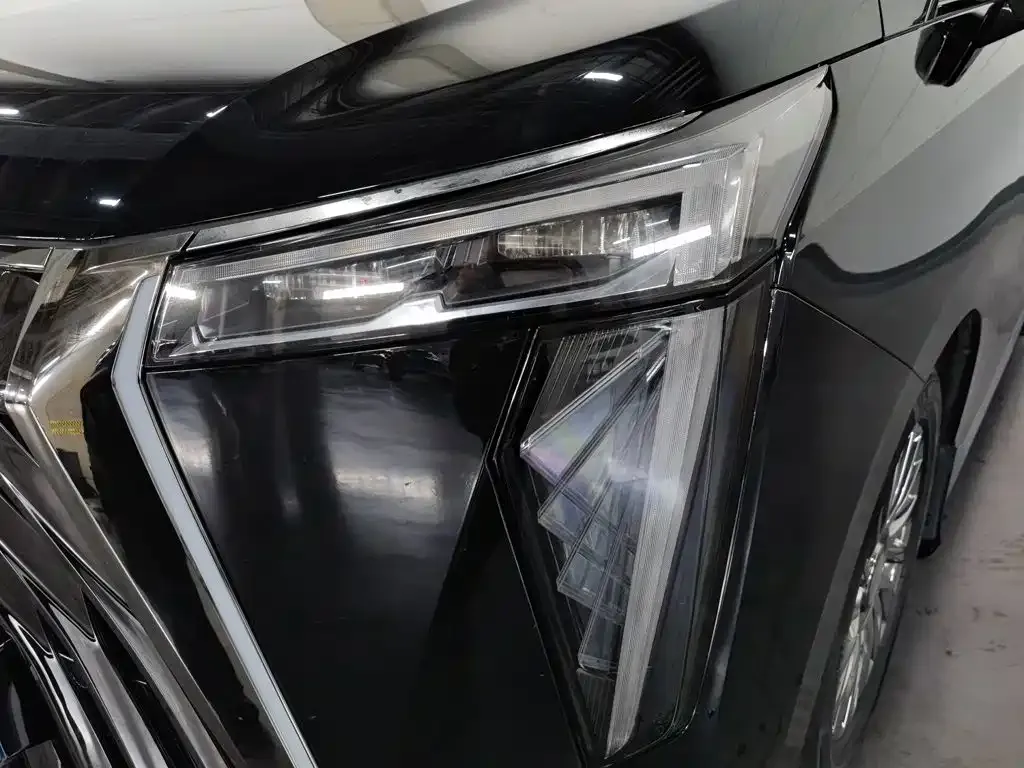 GAC Motor Trumpchi M8 — фото 10
