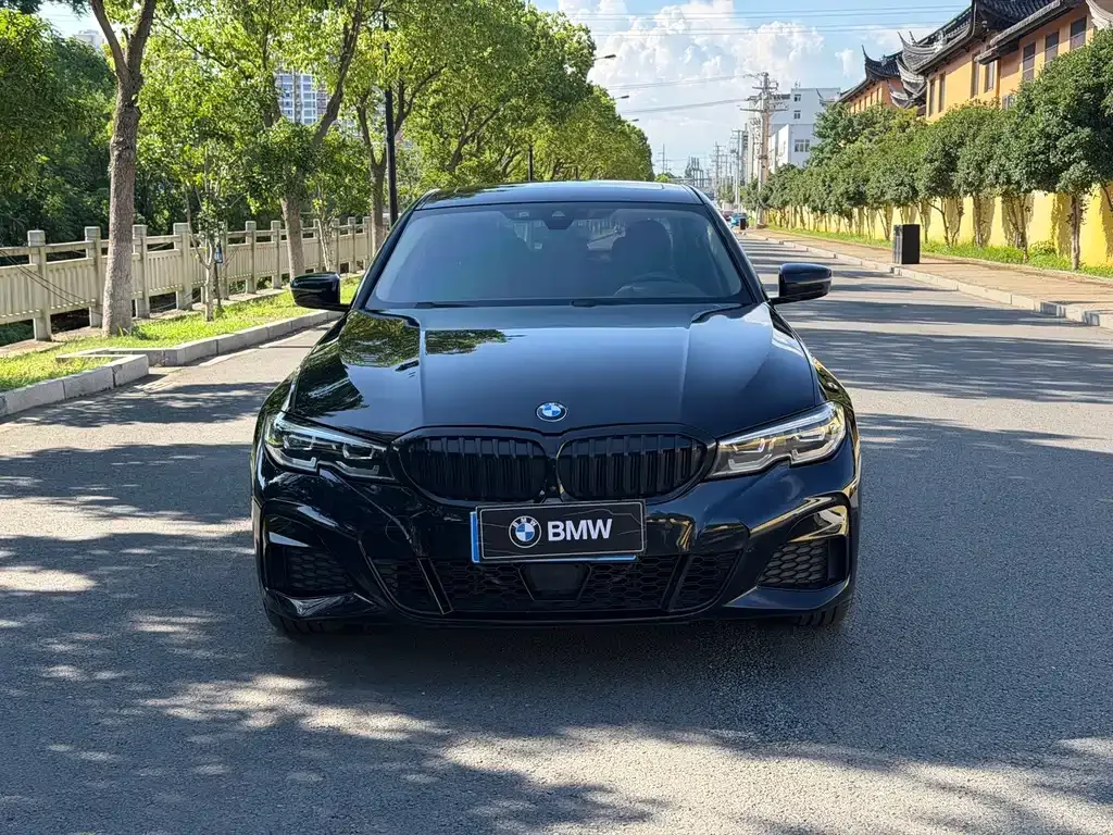 BMW 3 Series — фото 1