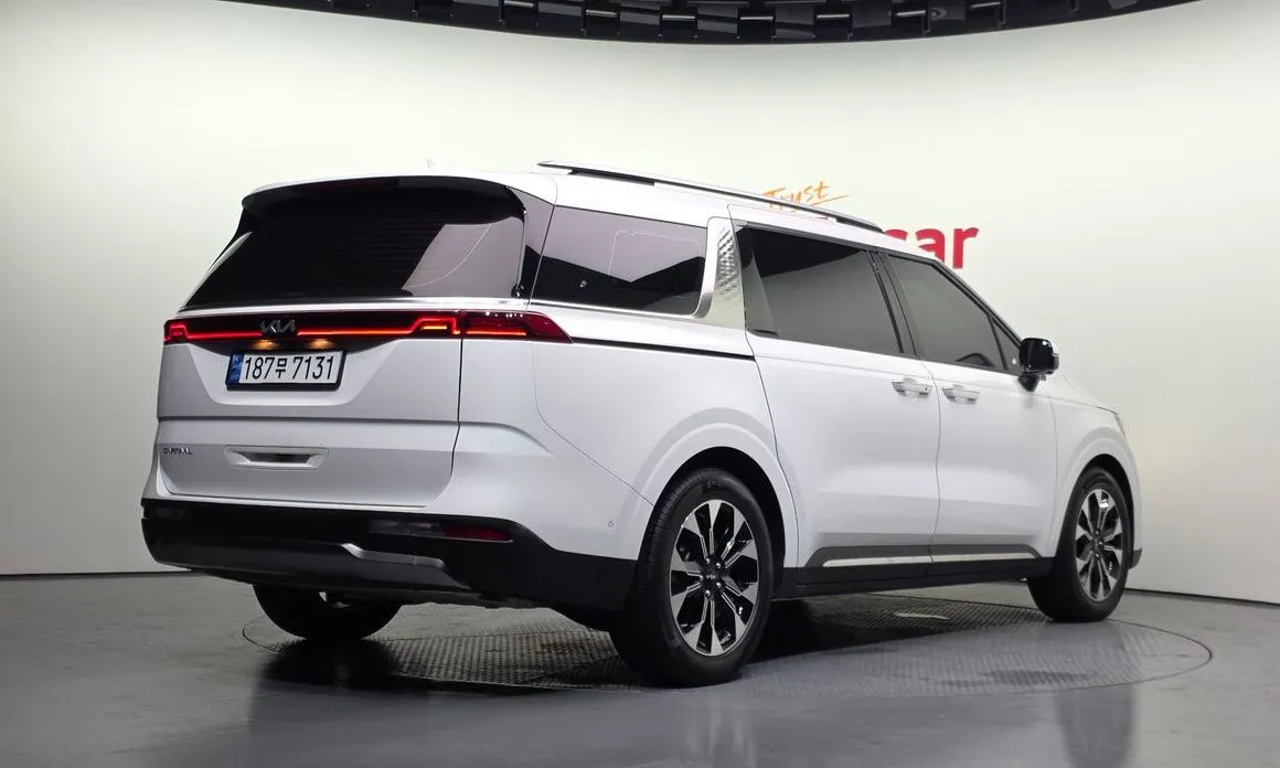 Kia Carnival — фото 2