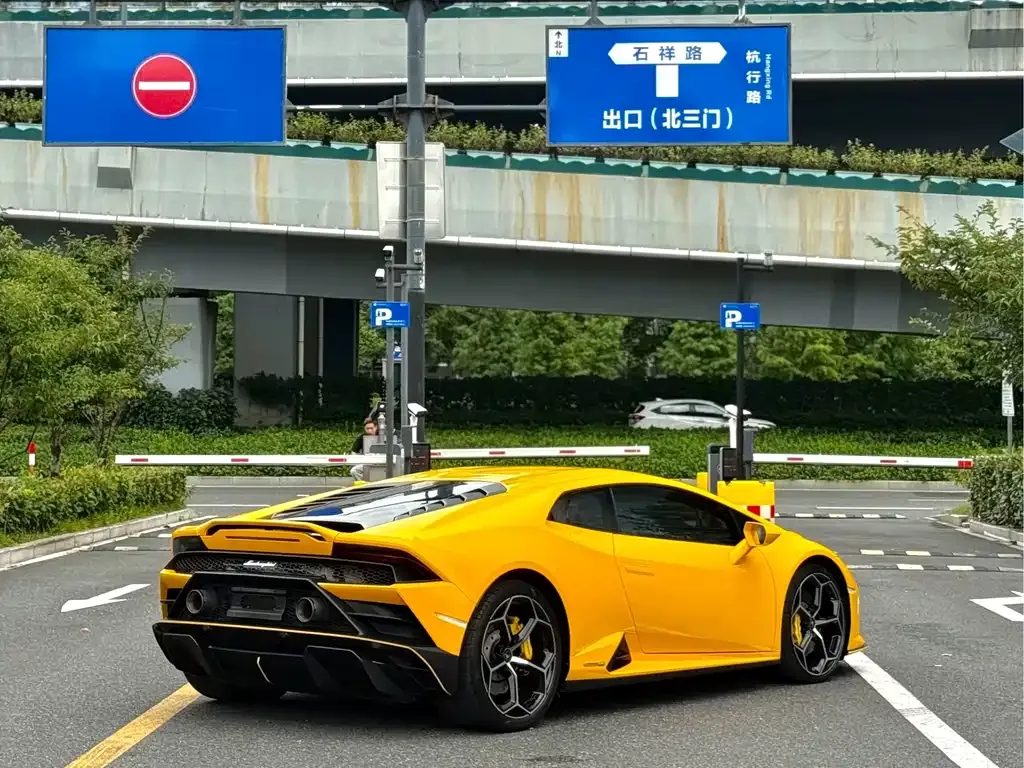 Lamborghini Huracan — фото 8