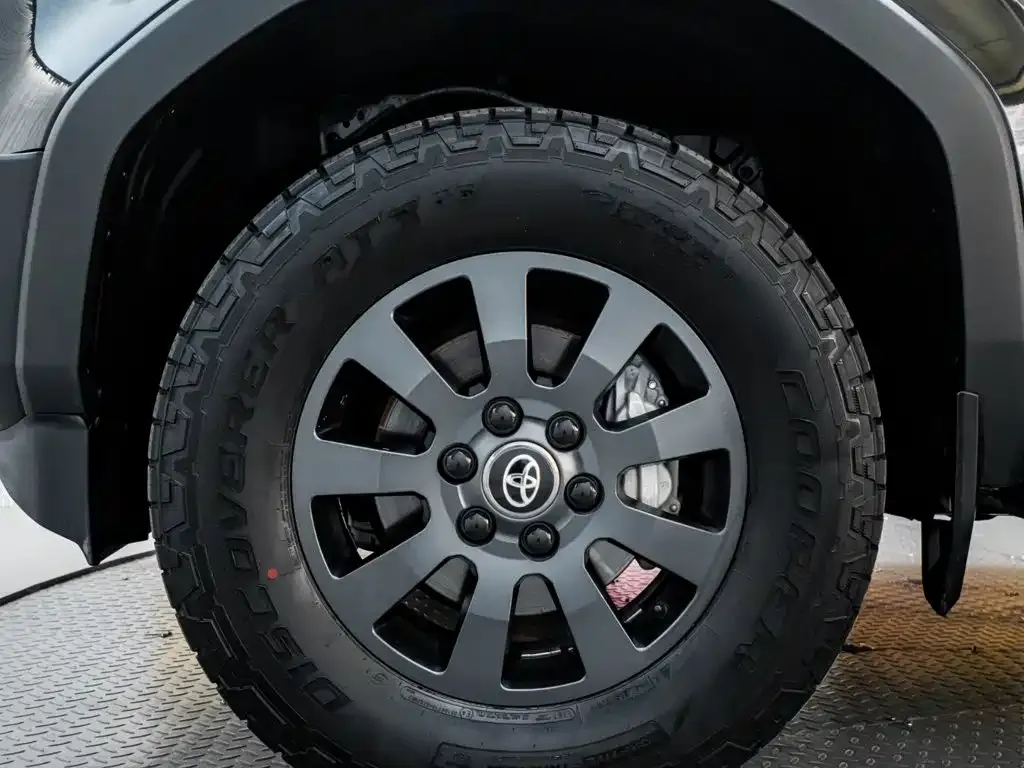 Toyota Prado — фото 3