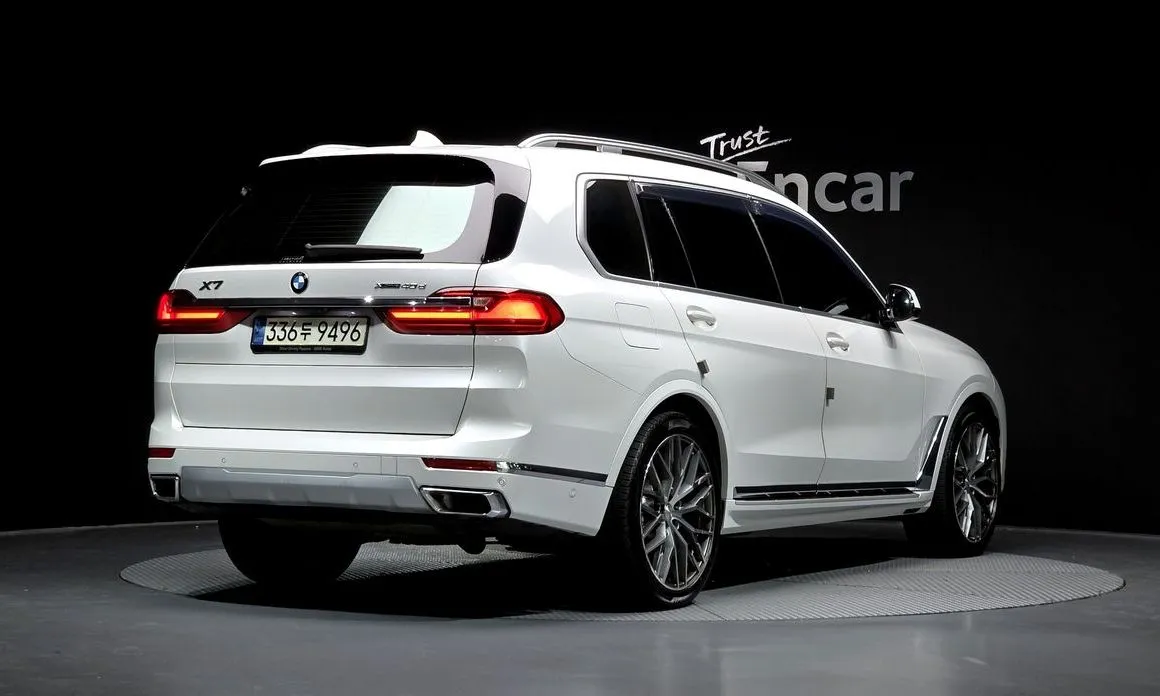 BMW X7 — фото 2