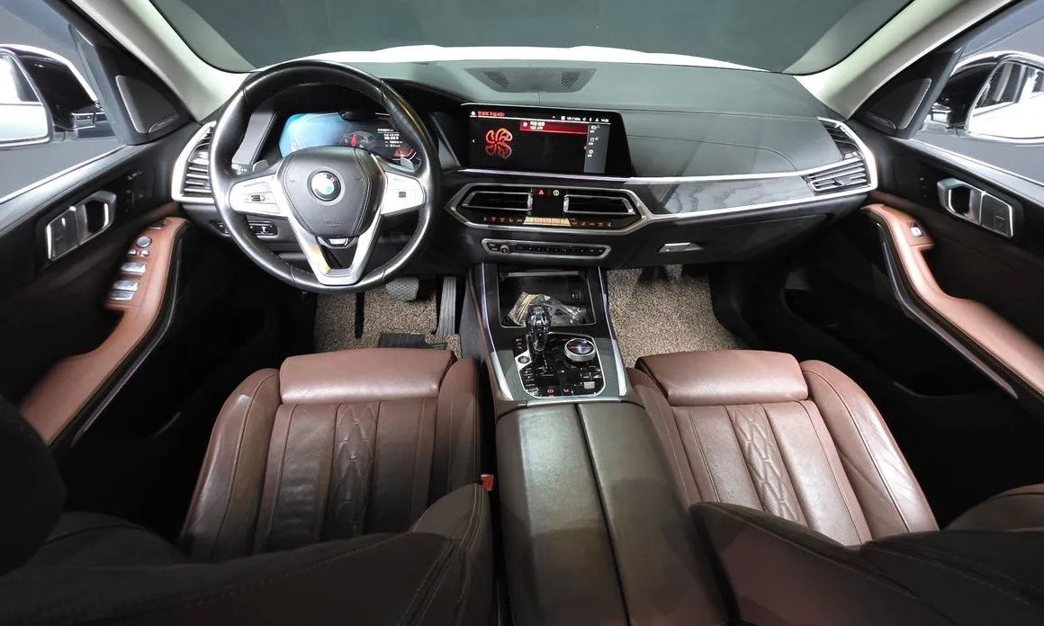BMW X7 — фото 10
