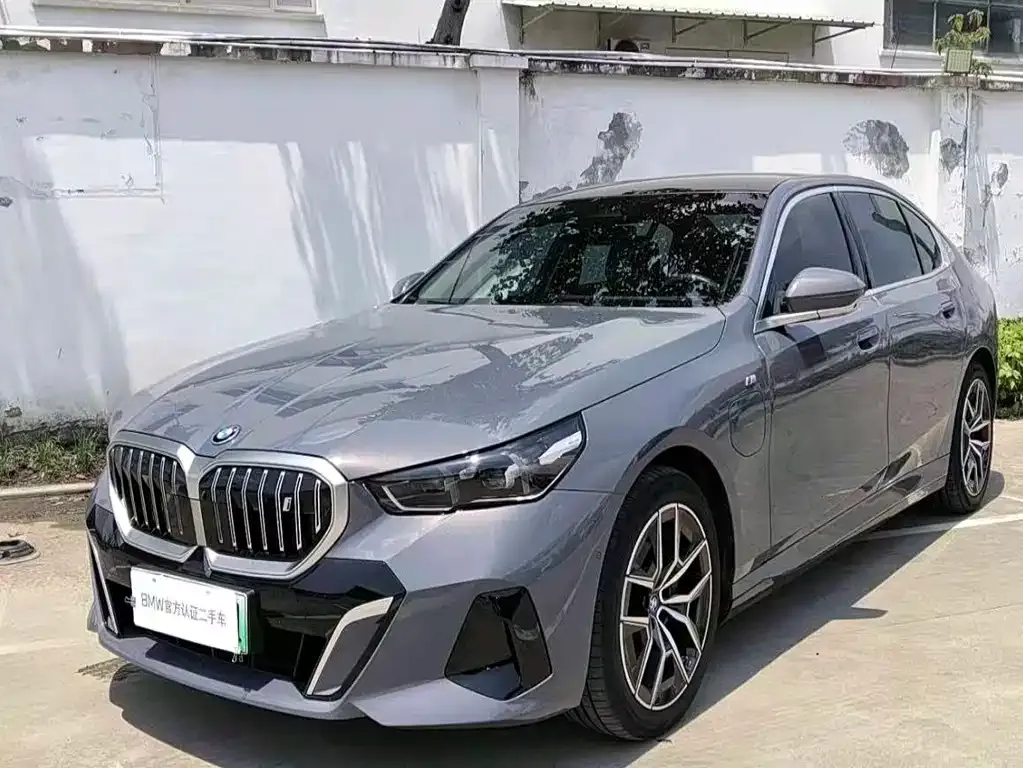 BMW i5 — фото 1