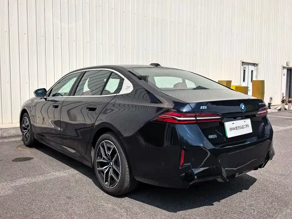 BMW i5 — фото 4