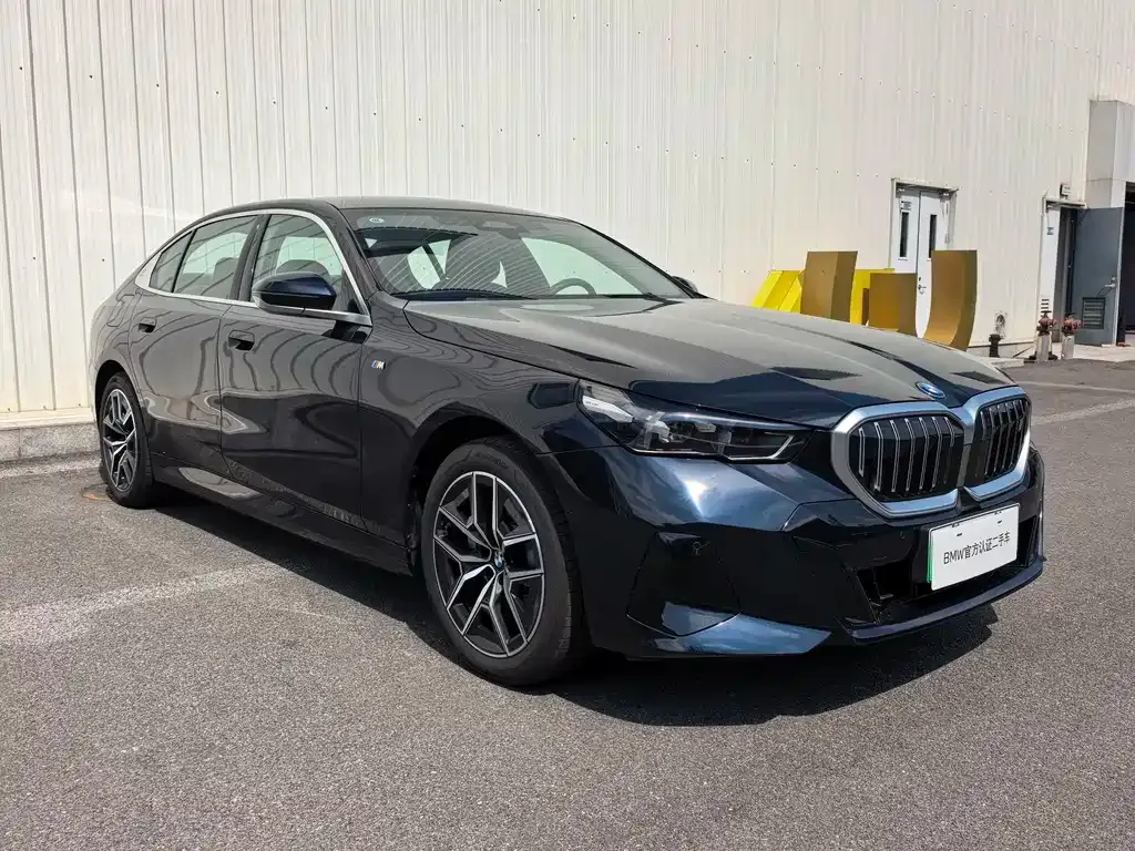 BMW i5 — фото 10