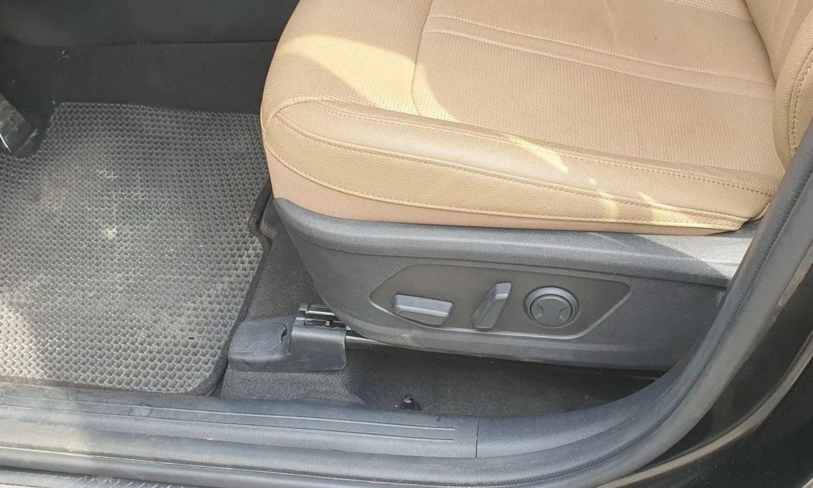 Kia Sorento — фото 9