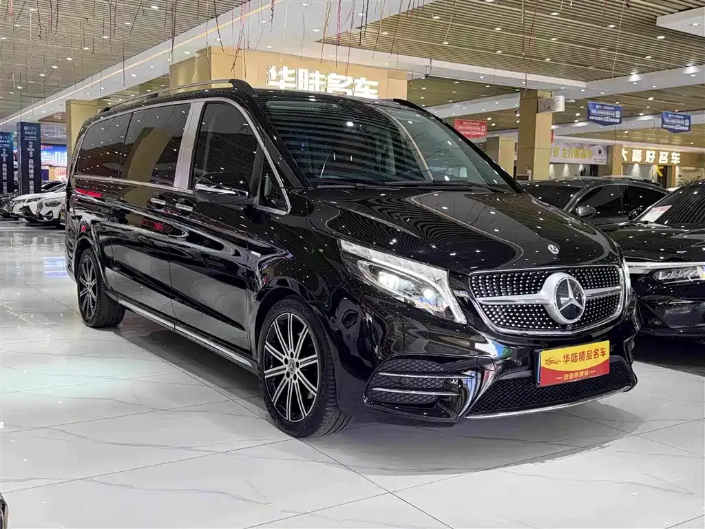 Mercedes-Benz V-Class — фото 10