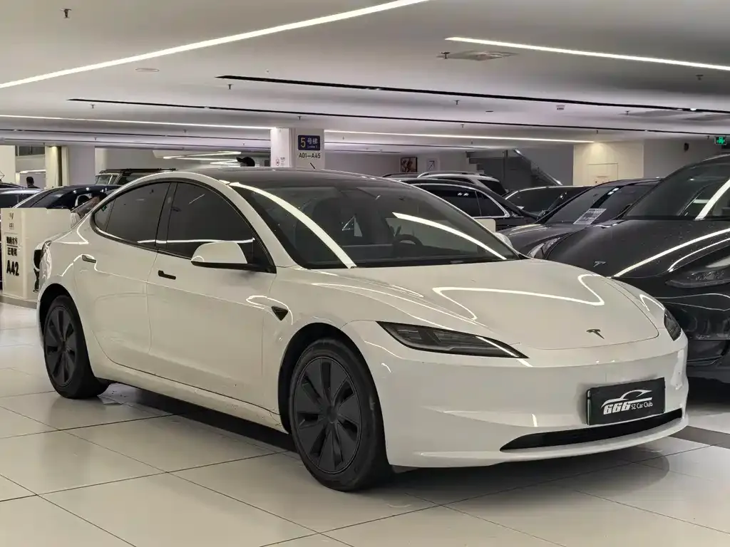 Tesla Model 3 — фото 8