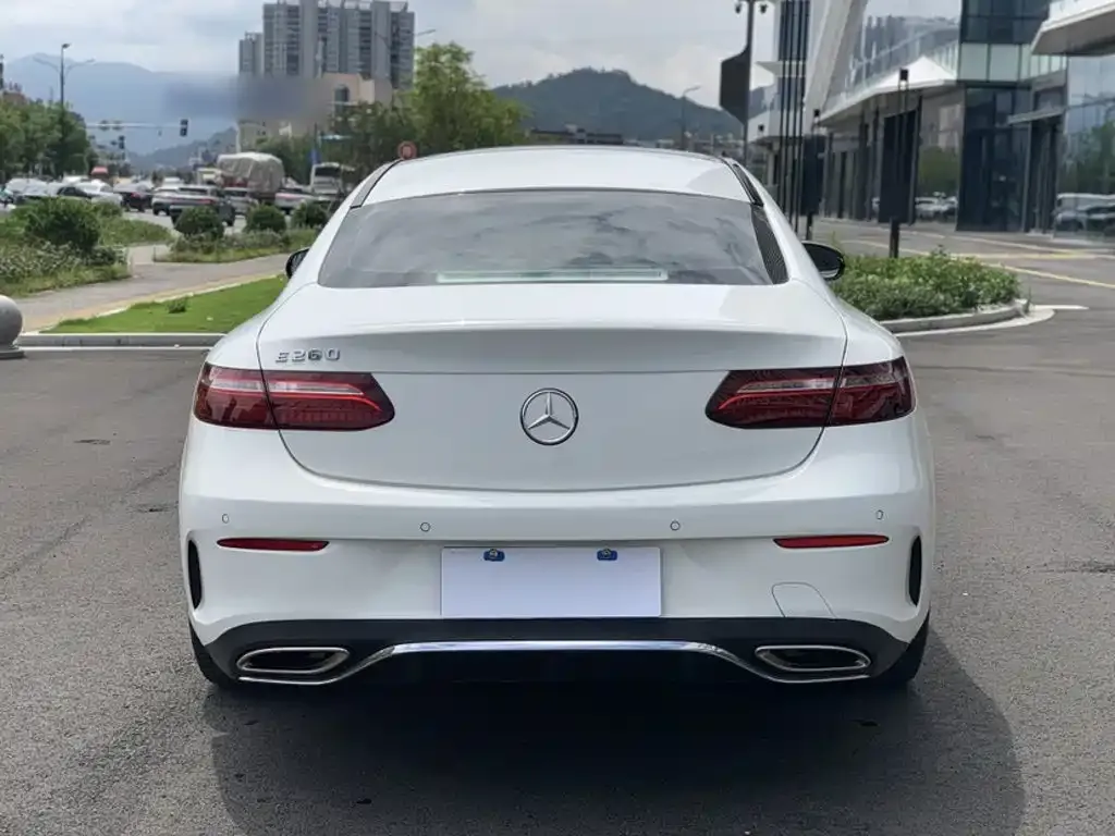 Mercedes-Benz E-Class (Import) — фото 2