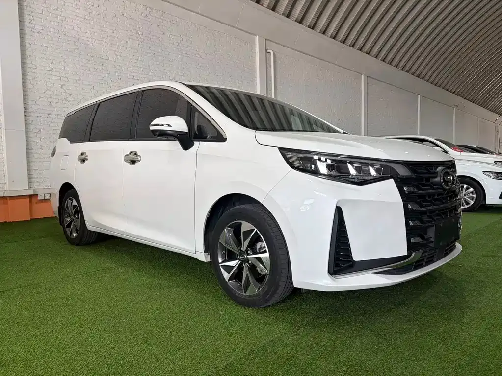 GAC Motor Trumpchi M6 — фото 10
