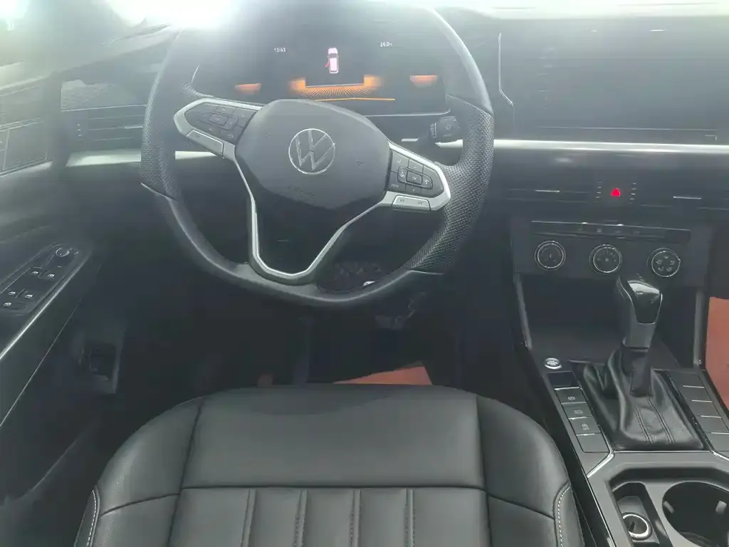 Volkswagen Passat — фото 4