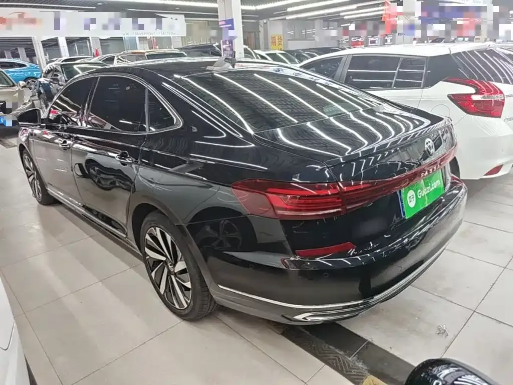 Volkswagen Passat — фото 8