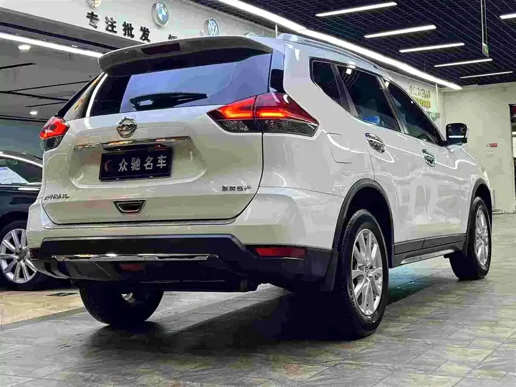 Nissan X-Trail — фото 9