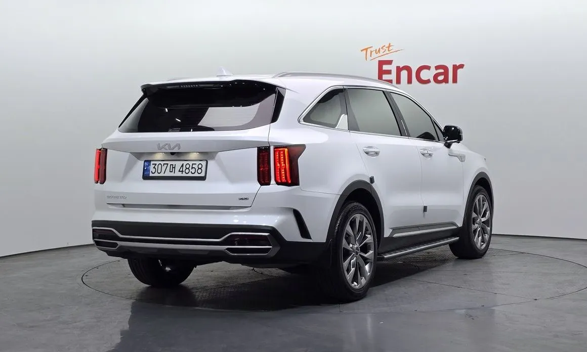 Kia Sorento — фото 6
