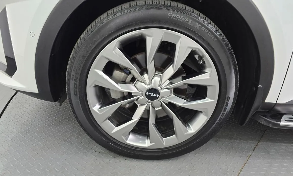 Kia Sorento — фото 8